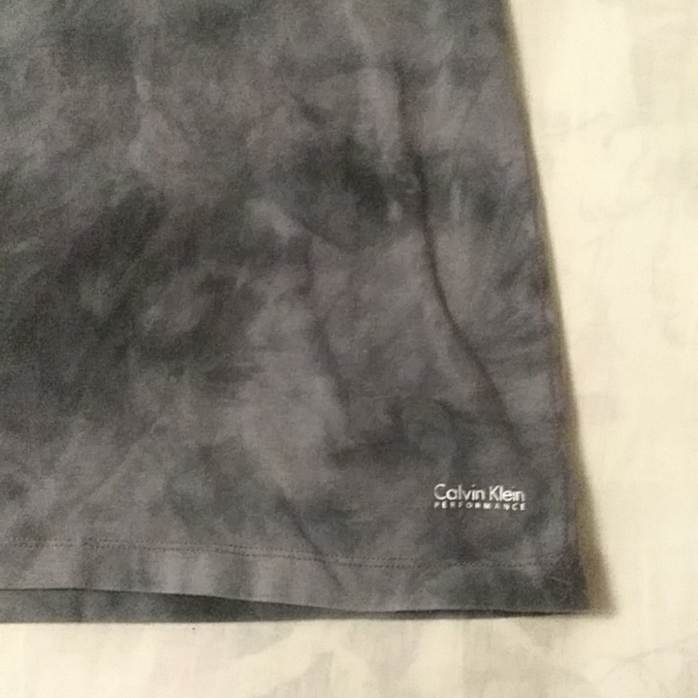 Calvin Klein Performance tee. - Picture 3 of 3